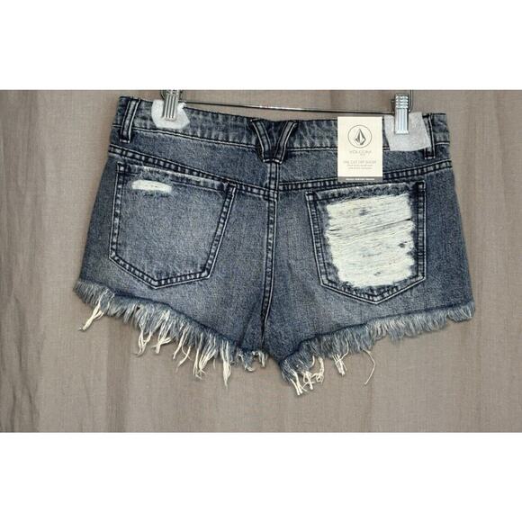 Volcom Yae Juniors Size 7 Blue Denim distressed Cut-off Shorts NWT - Picture 6 of 16